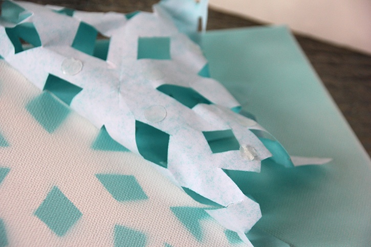 Glue-Dots-Snowflake-Canvas-remove