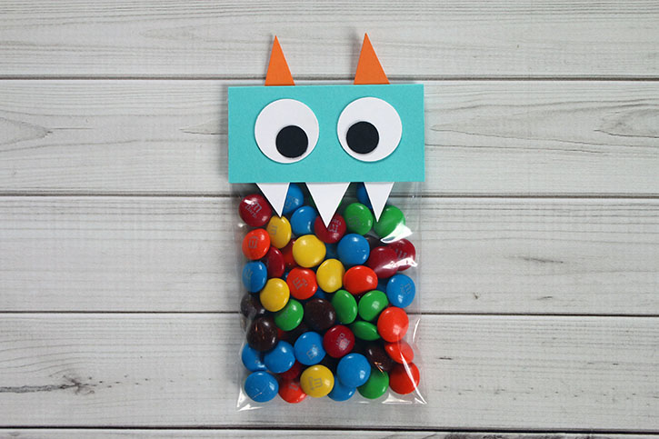 glue-dots-halloween-monster-treat-bags-by-samantha-taylor.jpg