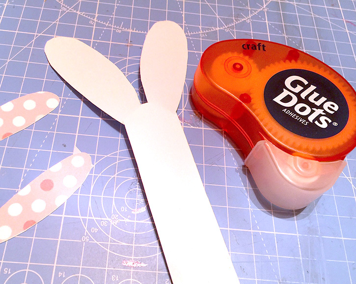 Glue-Dots-Easter-Napkin-Ring-cutout-1