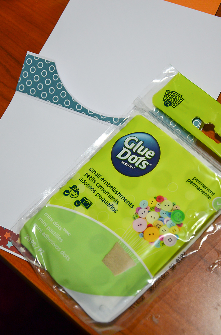 Glue-Dots-Super-Dad-Card-mini