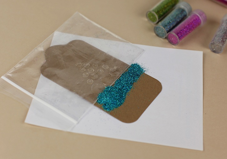 glue-dots-glitter-tree-tag-blue-glitter-bottom-row.jpg