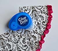 glue-dots-wine-glass-tealight-ribbon