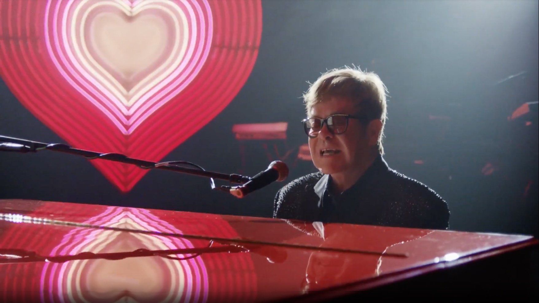 John Lewis Elton John (Love Heart)