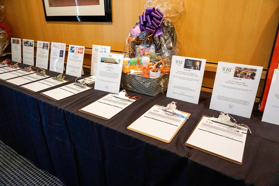Picture of silent auction table display