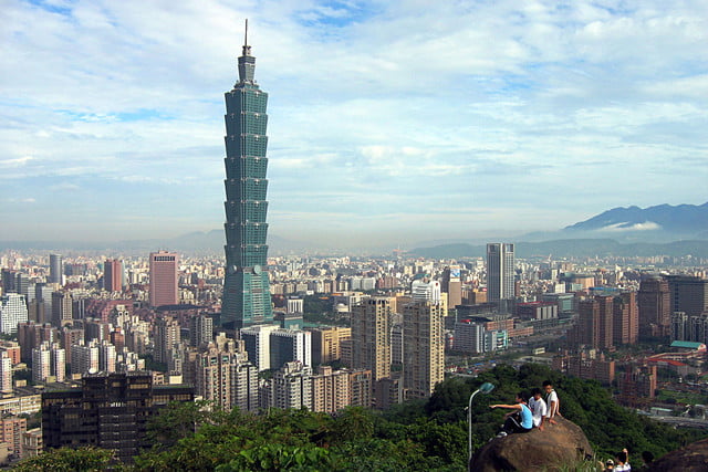 earthquake-taipei-101-640x640