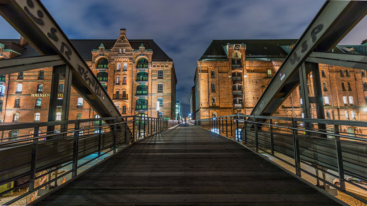 puente en ciudad