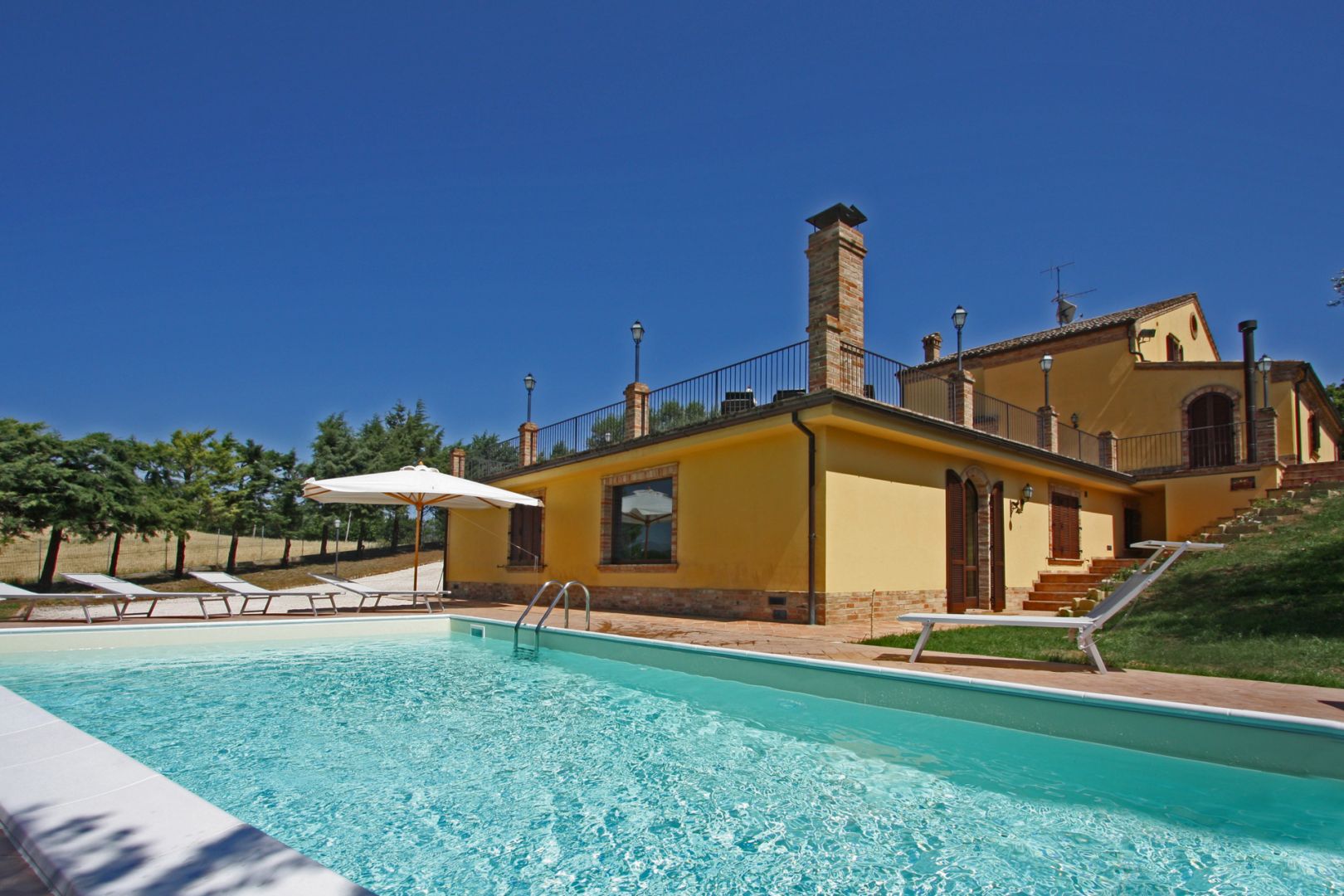 Casale Francesca - Morrovalle (MC)