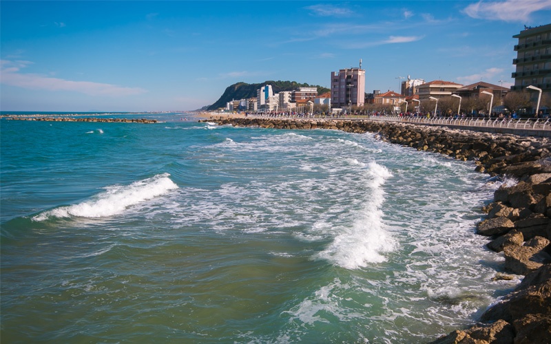visit le marche in a week