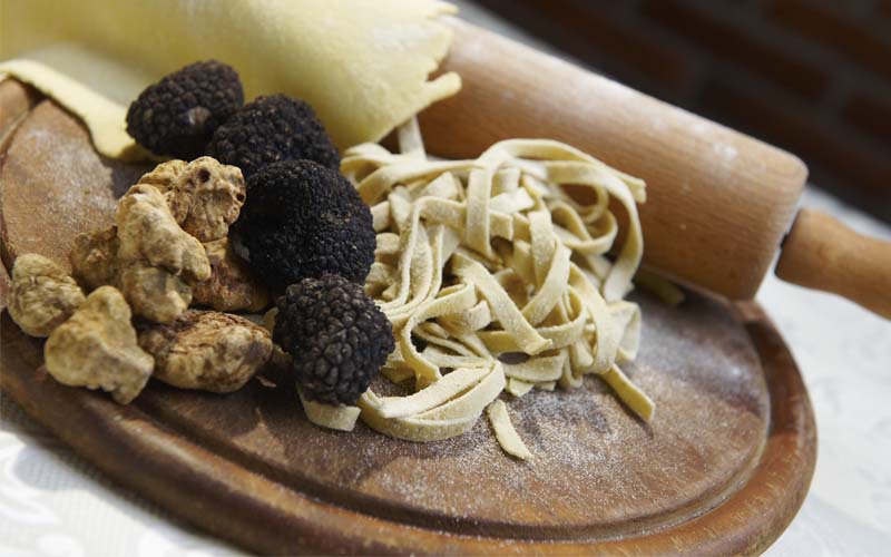visit le marche in a week 