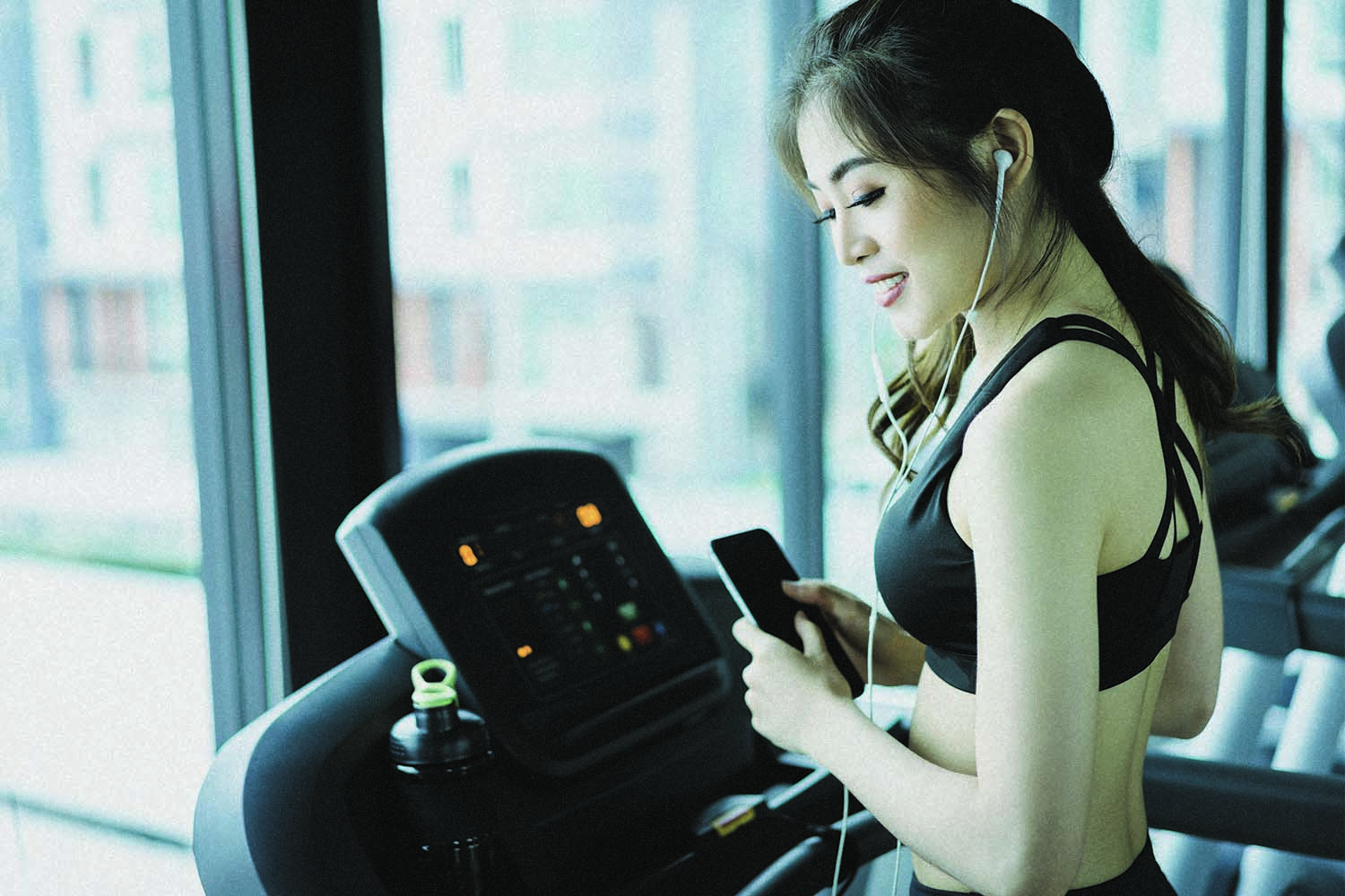 Gym Machines vs Body Weight Training - Machine Exercises