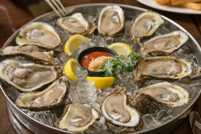 Louisiana oysters_raw oysters_Deanies Seafood_best seafood in New Orleans