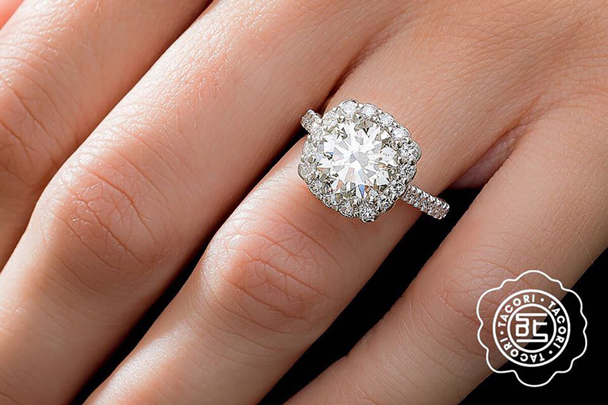 How to Style the Perfect Instagram Engagement Ring Reveal