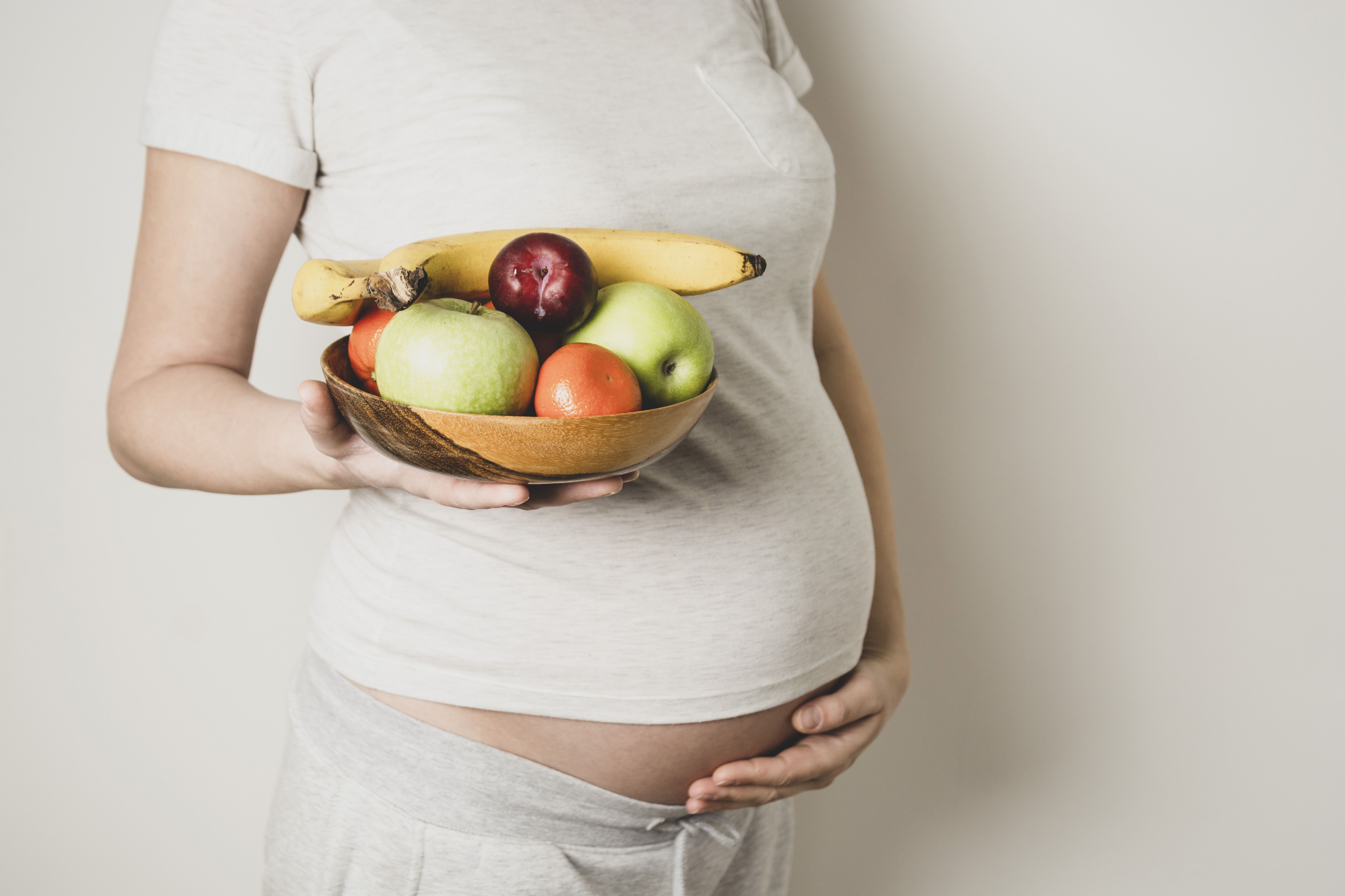 Sun18-Healthy-Summer-Superfoods-During-Pregnancy