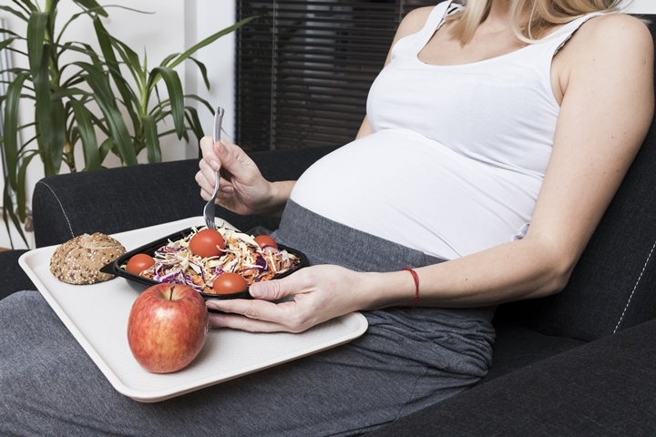 Aug09-Guide to Eating Well During Pregnancy and After Giving Birth