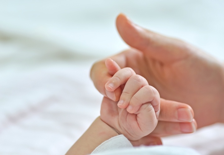 Aug12-4 Effective Ways to Bond with Your Baby