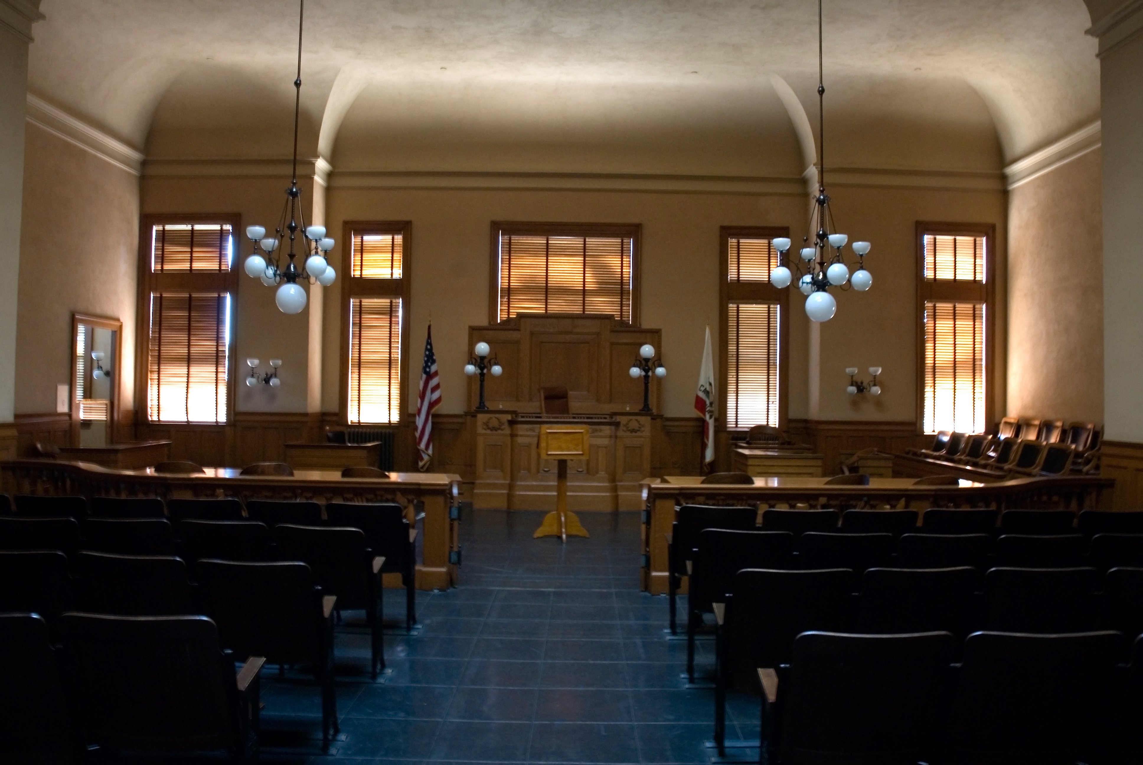 https://cdn2.hubspot.net/hubfs/467172/courtroom_lighting-1.jpeg