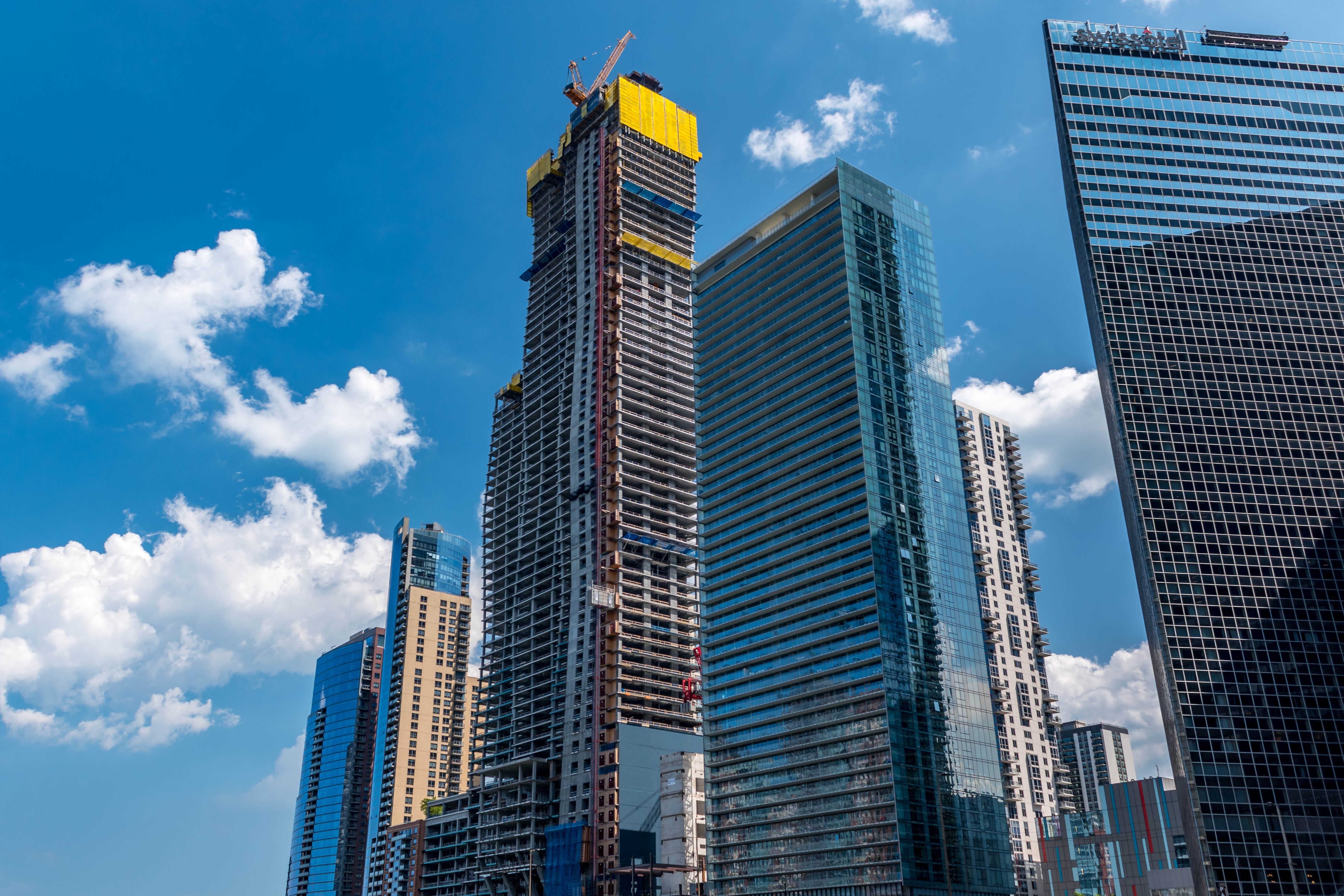 Vista-Tower-under-construction_Ben-Silverman