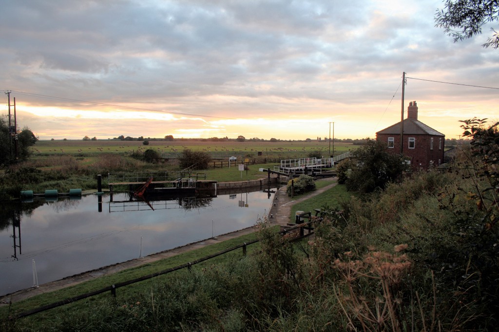 Glamping-Lincolnshire-Canal-1024x683