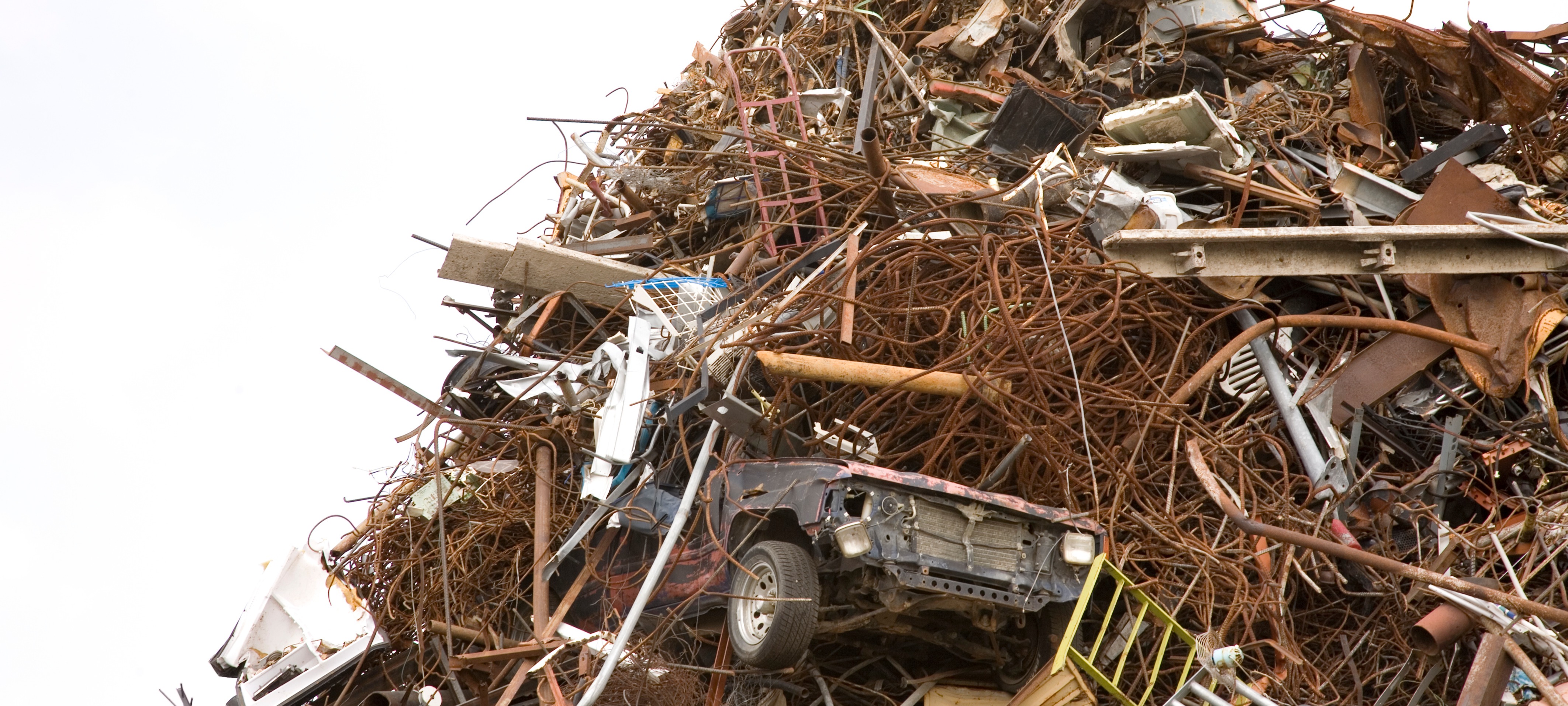 iStock-173926237_metal stock pile