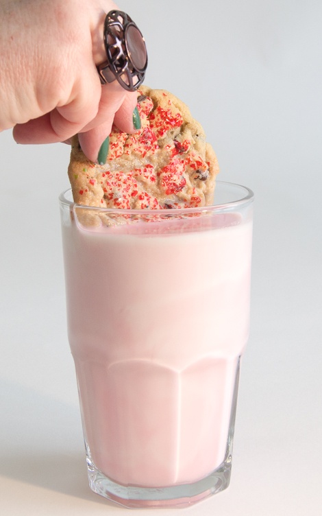 Edible Glitter Color Change Red Milk