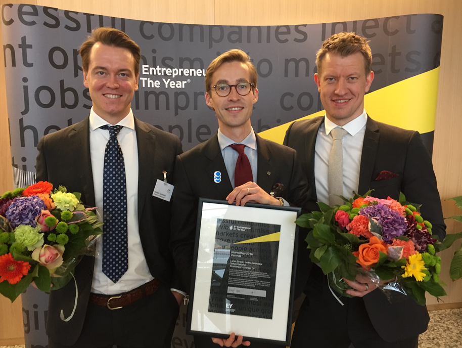 Studentworkin yrittäjäkolmikko EY Entrepreneur of the year 2016 -kilpailun voittoon