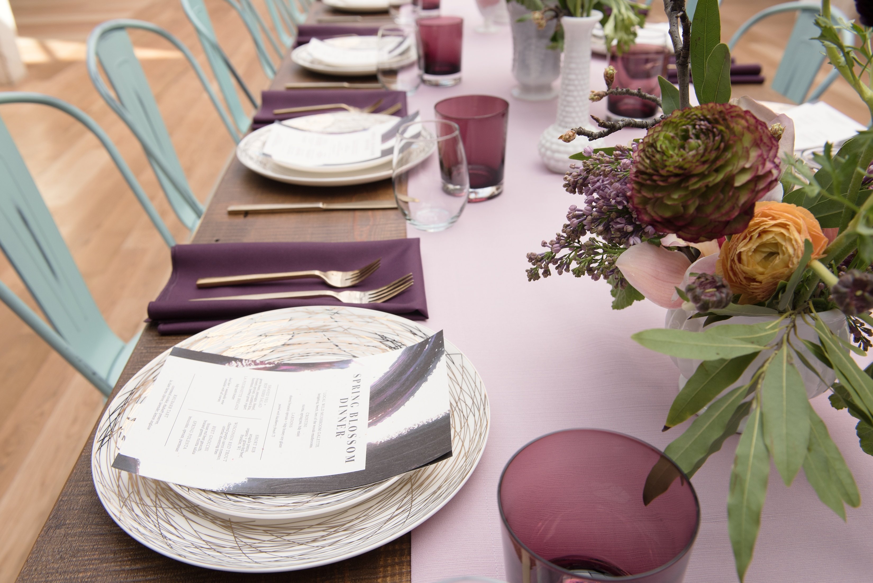 Modern Fig and Heather Tablescape | BBJ Linen