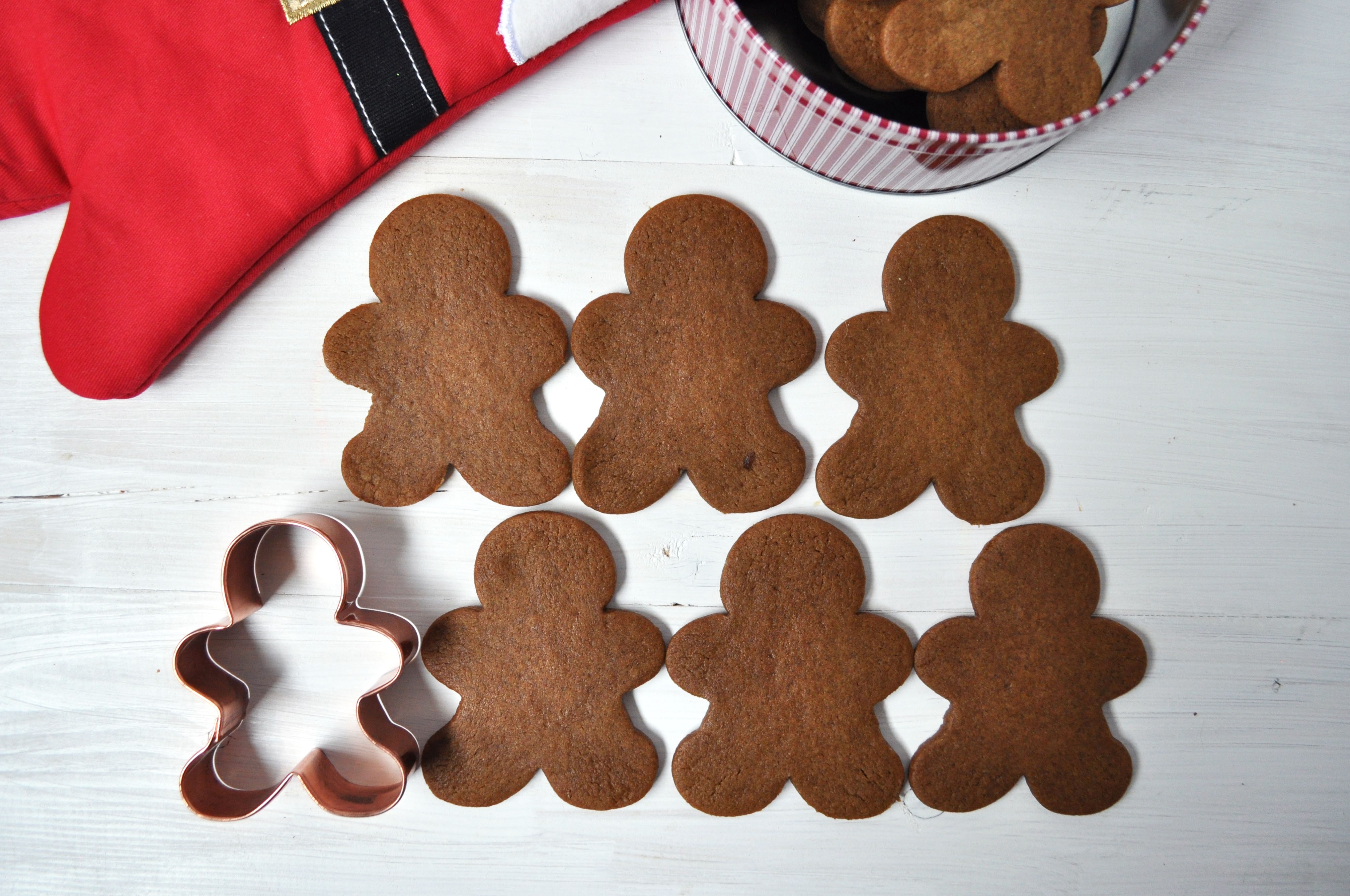 8 Old Fasioned Gingerbread Cookies