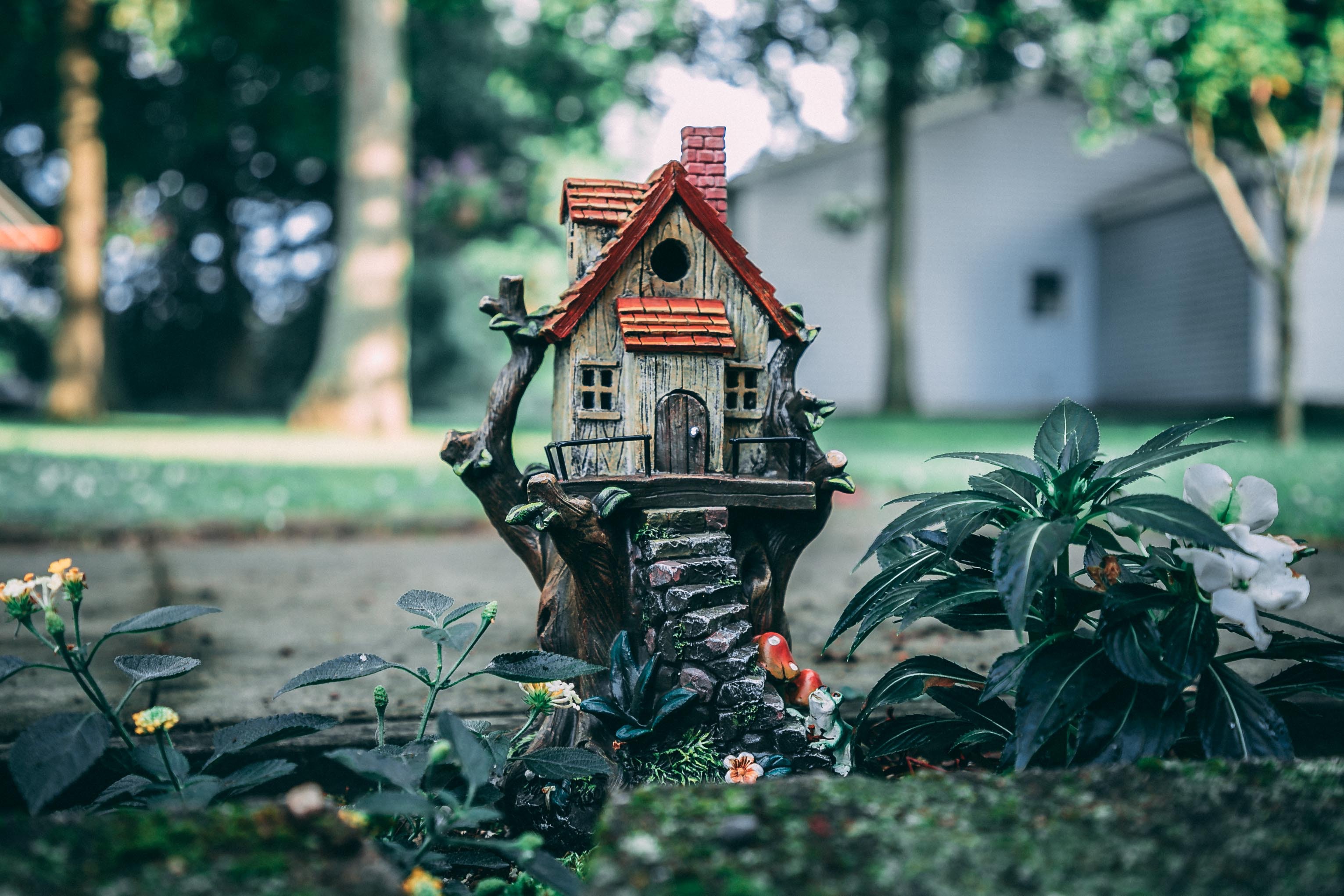 Retirement Downsizing Guide: Moving into a Smaller Home