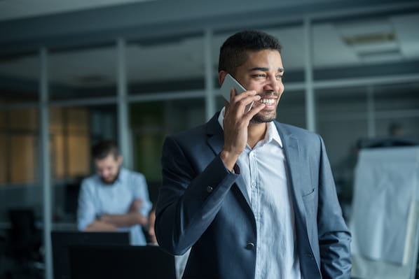 25 Professional Voicemail Greetings to Help You Record the Perfect One