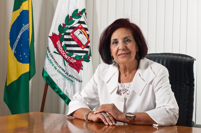 Celina Coutinho, foi a primeira mulher contabilista a assumir o cargo de vice-presidente do CRCSP (Conselho Regional de Contabilidade do Estado de São Paulo) em 2008.