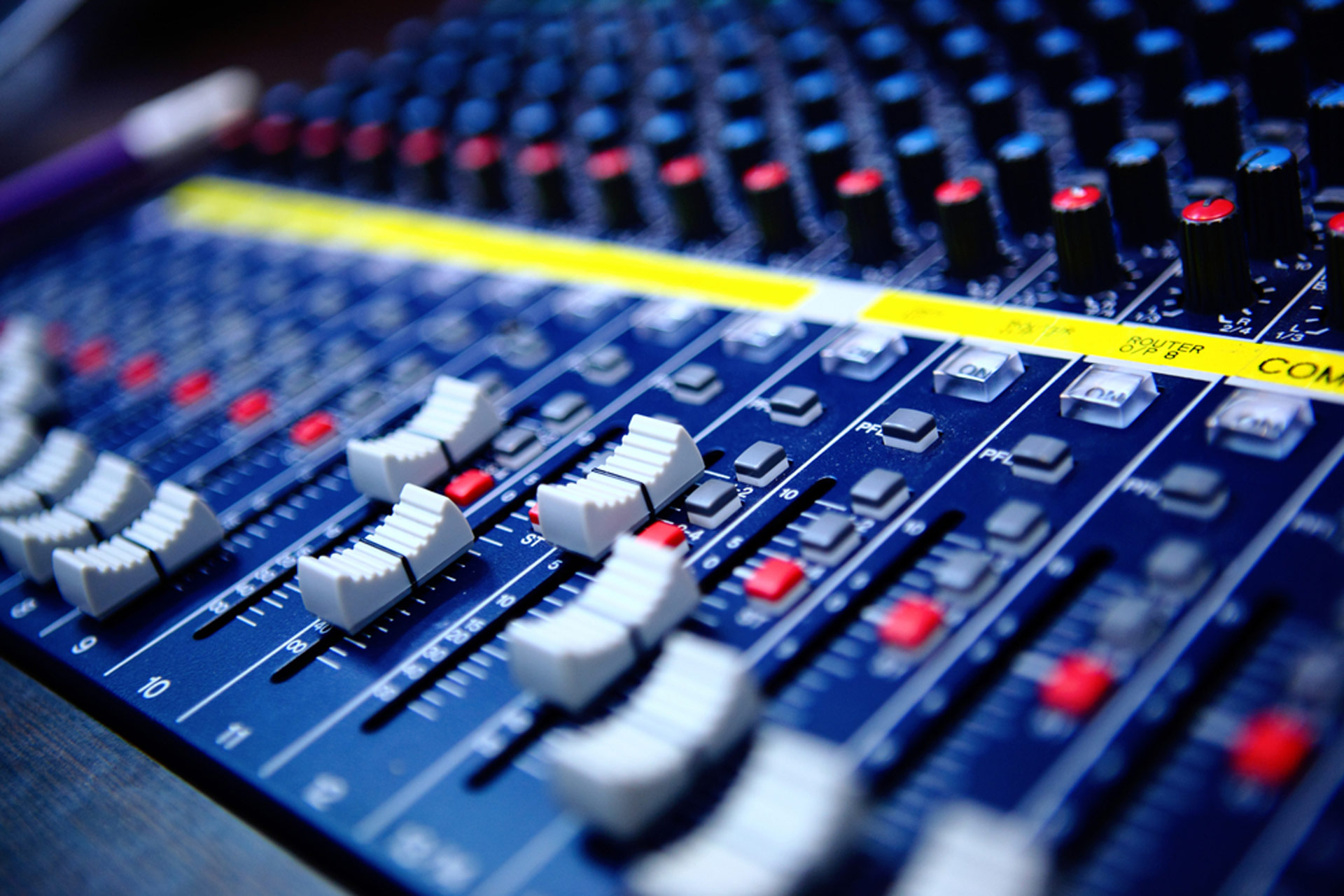 ISCE-Sound-Engineers-Making-Waves-Image