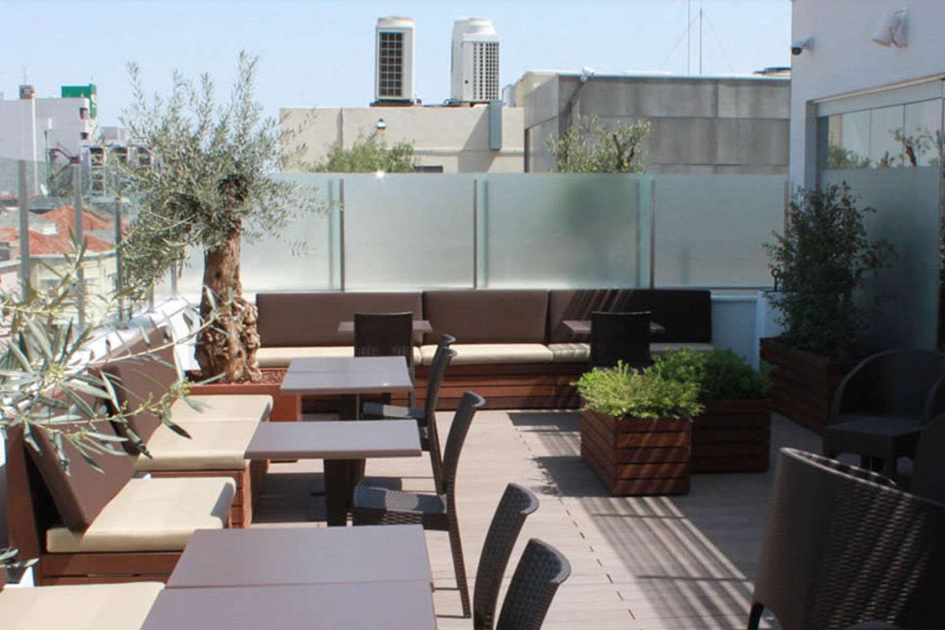 NS-Ltd-Cloud-Electronics-Skyna-Hotel