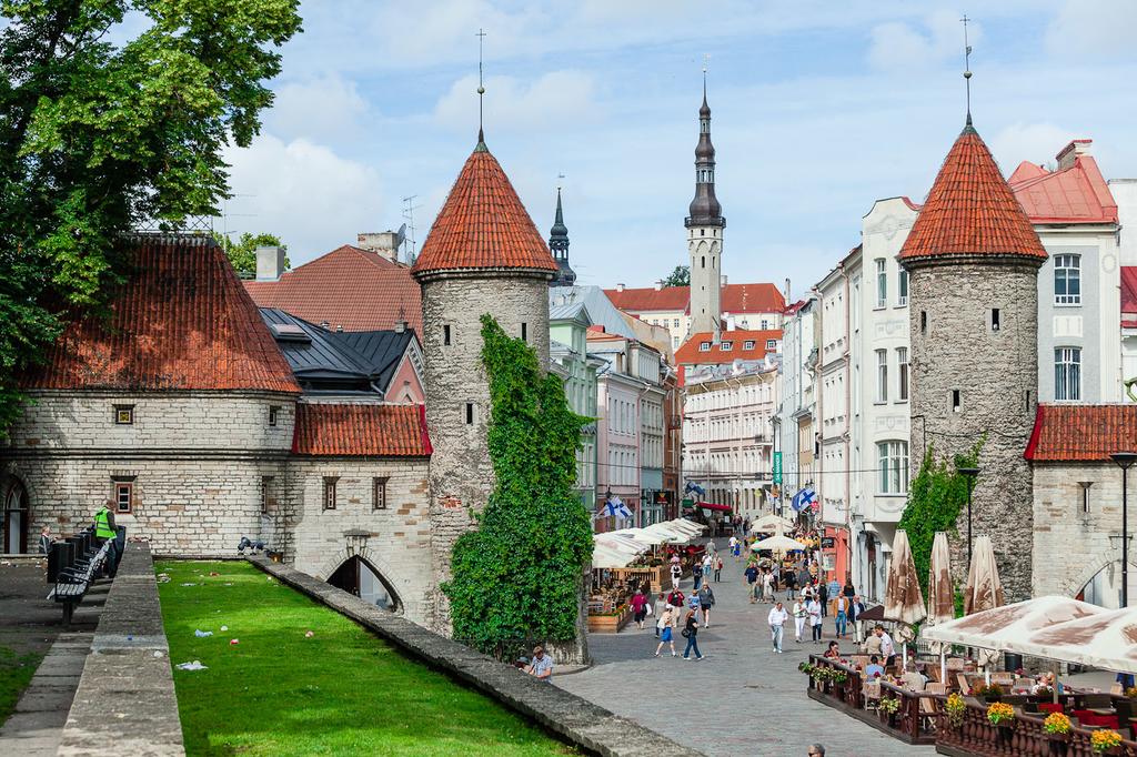 viru gates, Tallinn