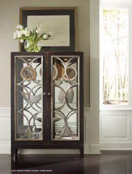 American Treasures Cosmopolitan Curio with Glass Doors