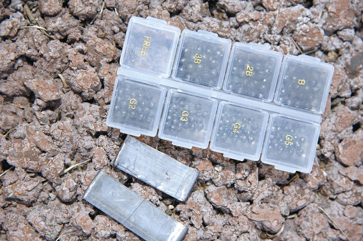 【テナガエビの釣り方】板オモリがあると浮力調整を行ないやすい
