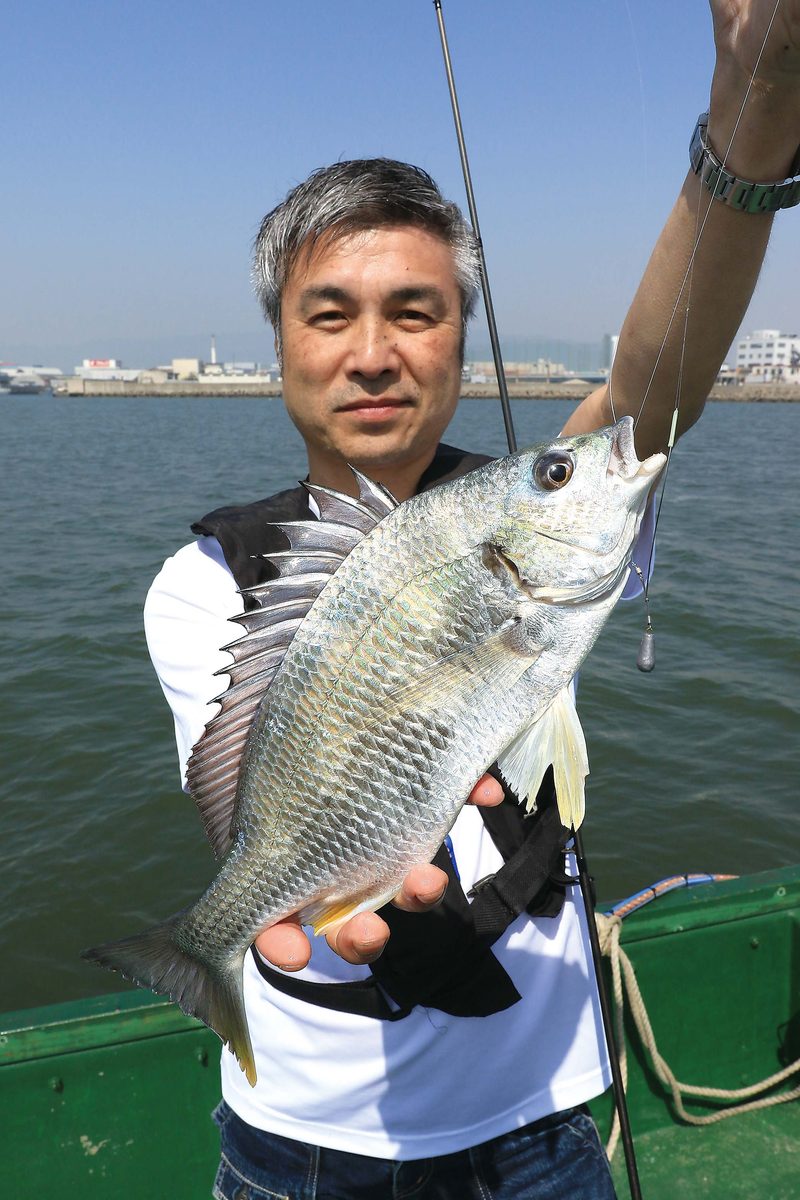 ゆったり浮かぶ カセ に乗ってのんびりキビレ釣り 兵庫県尼崎市 武庫川 全国おすすめ釣り場