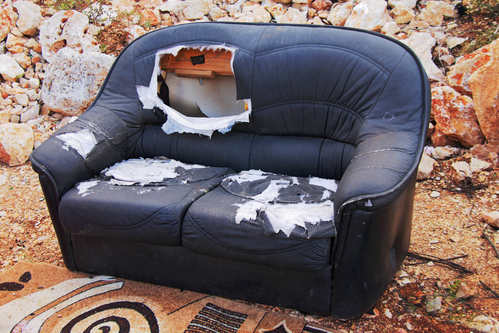Couch Removal Where Can I Throw Away A, How To Get Rid Of Old Sofa And Chair