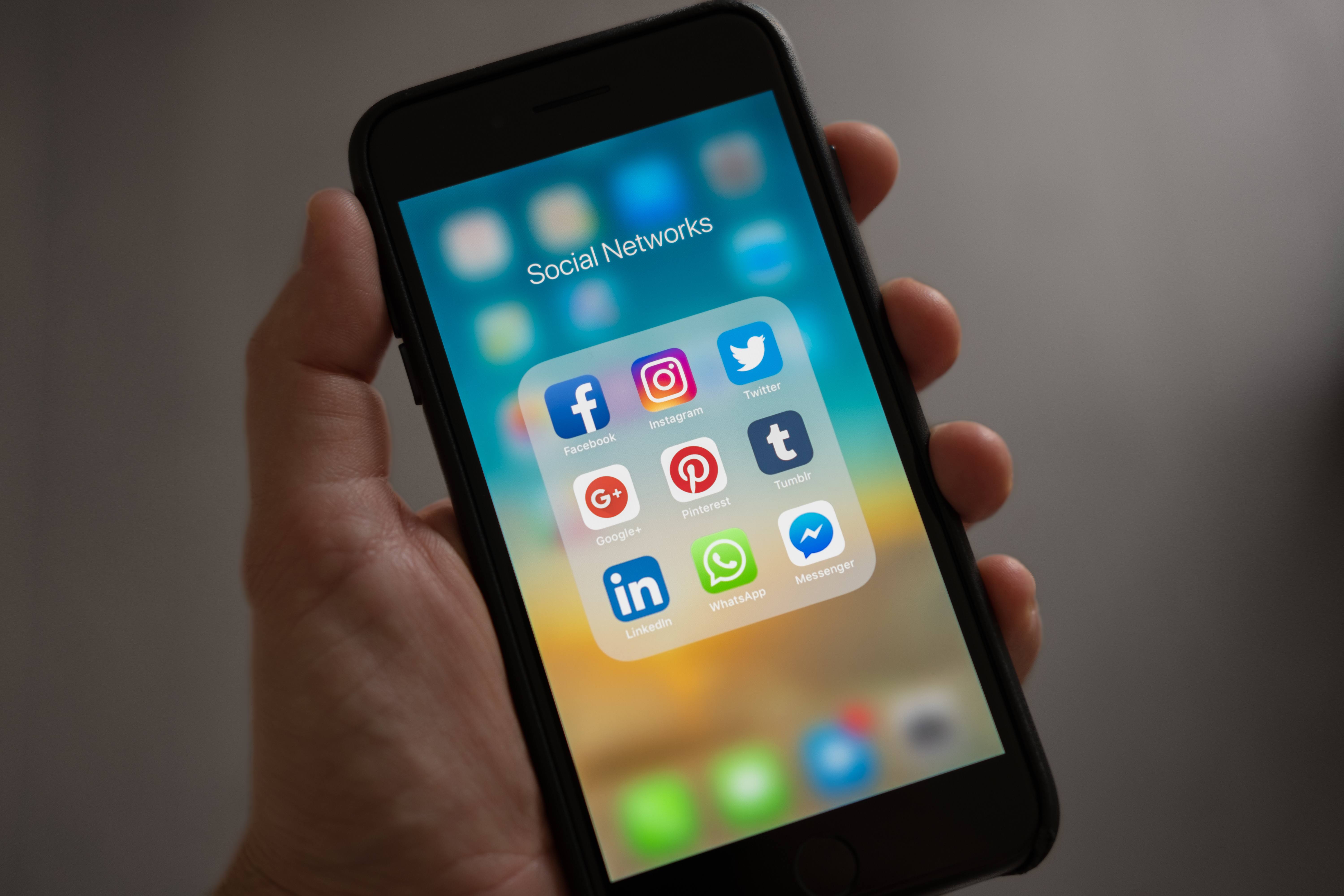 linking instagram to other social media platforms