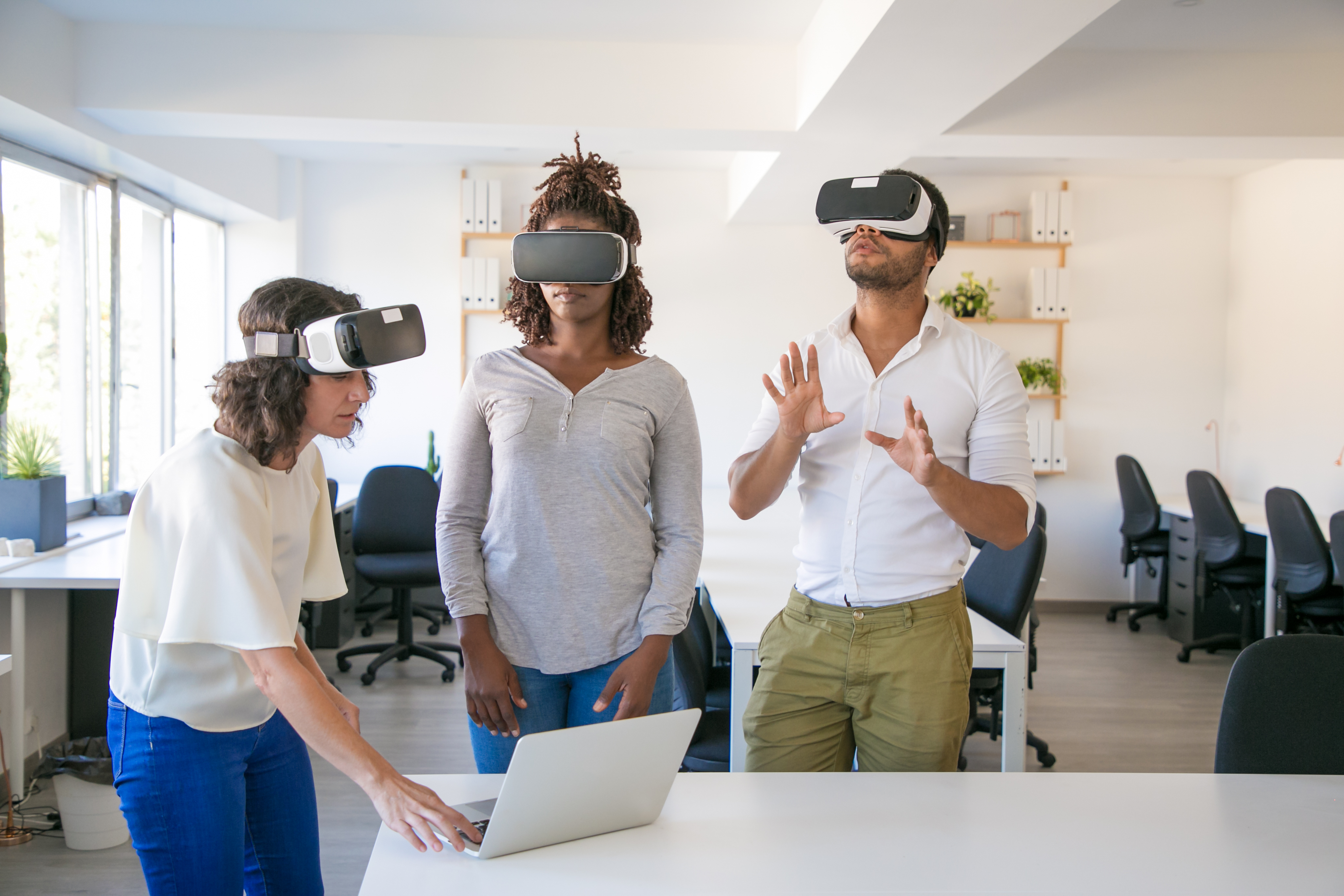 Team collaboration in virtual reality