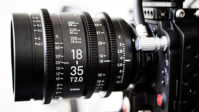 SIGMA 18-35mm 50-100mm T2.0 ハードケー シグマ18-35mm T2.0 と 50-100mm T2.0 シネマレンズをレビュー
