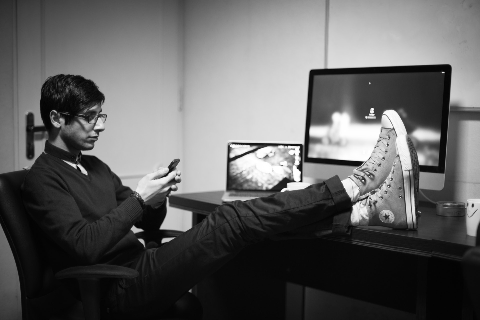 jeune-chill-photo-noir-blanc