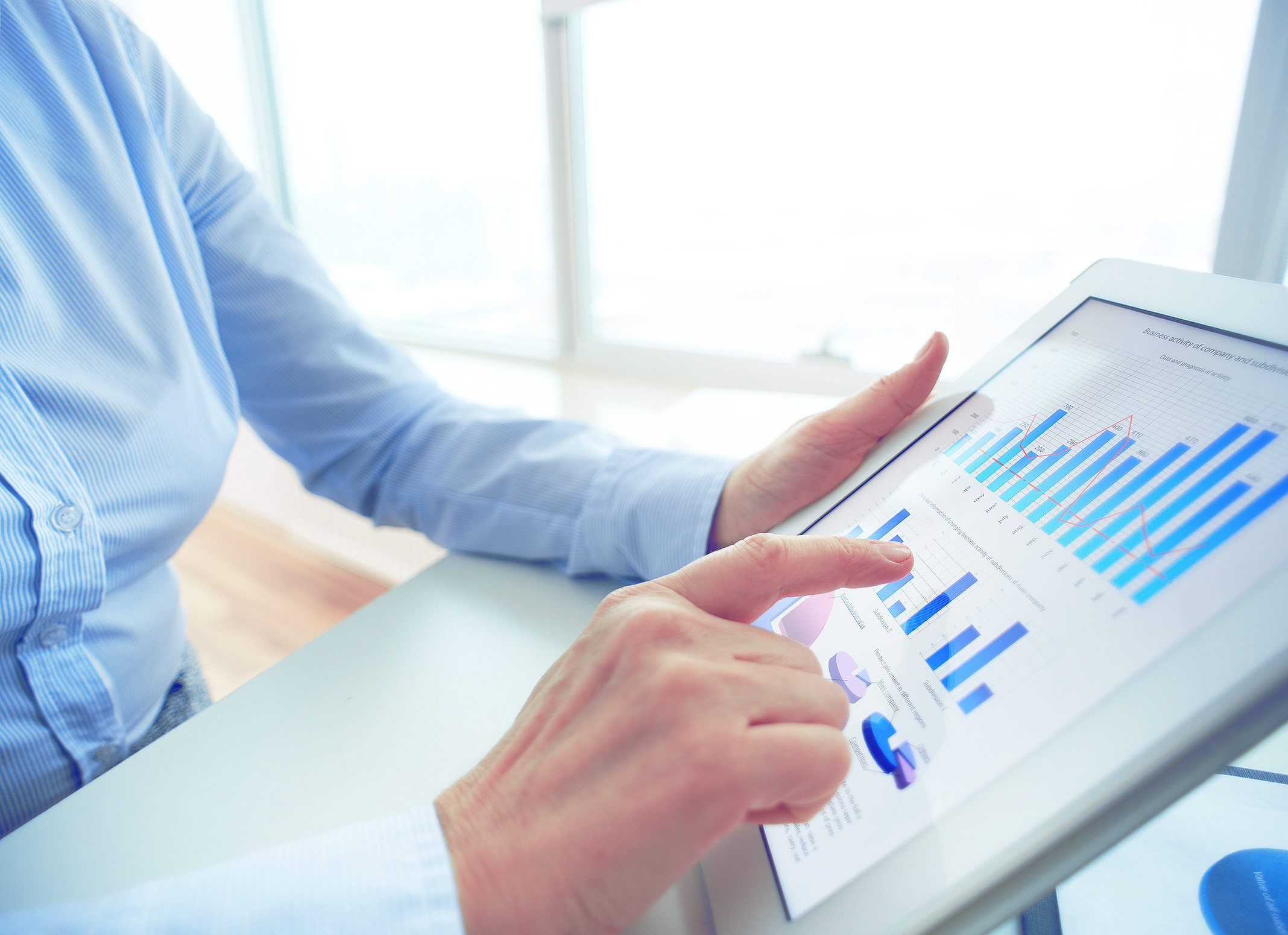 manos-graficas-camisa