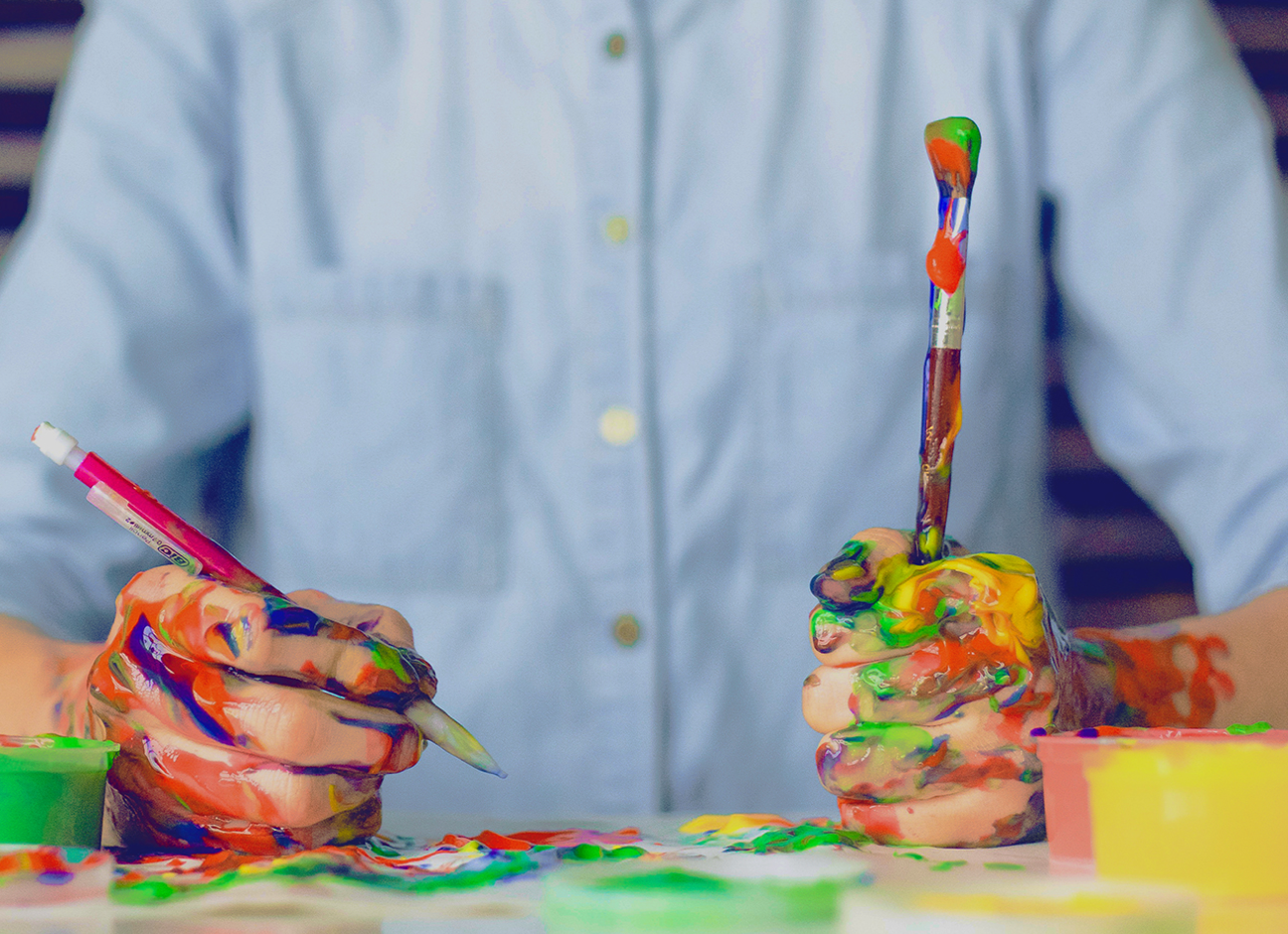 manos-pintura-colores-pintar