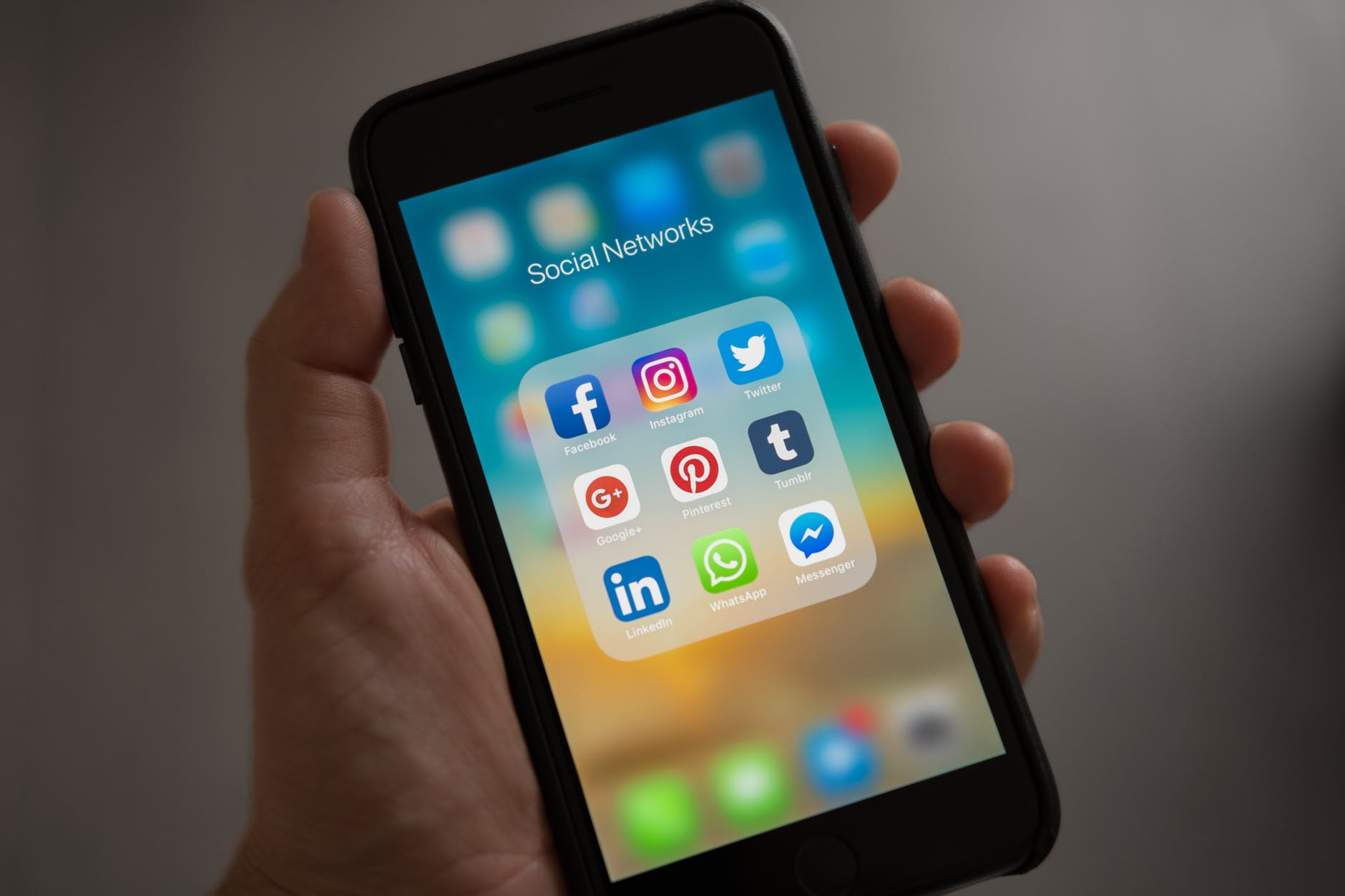 social-media-phone