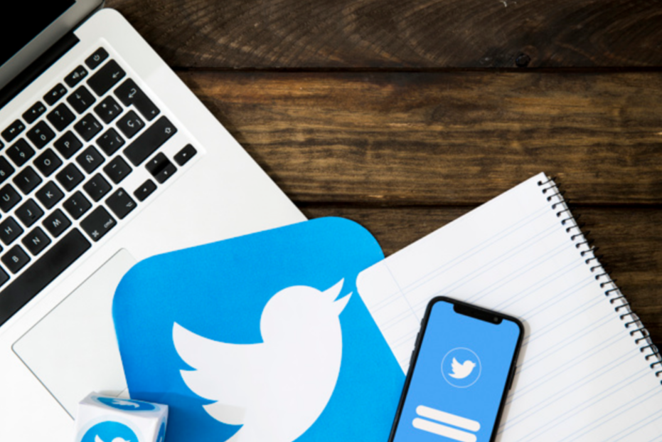 twitter-laptop