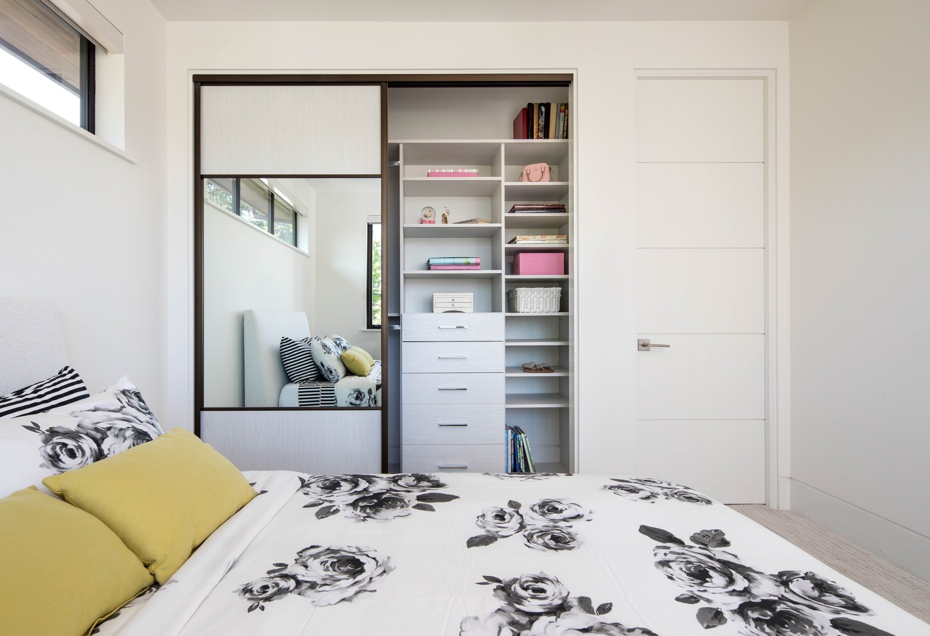 Bedroom Slider Closet