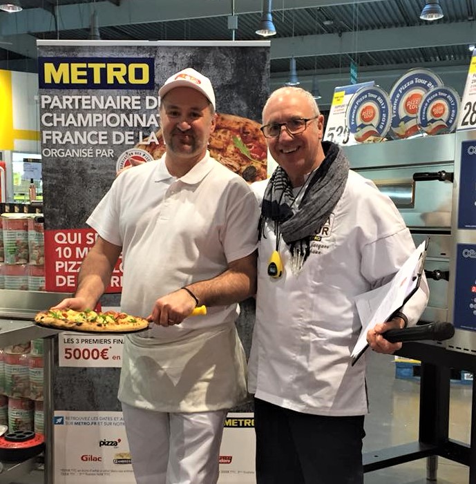 Fabien Saint Aubin, chef Pizzaïolo avec Jean-Jacques Despaux formateur pizzaïolo, France pizza Tour 2019