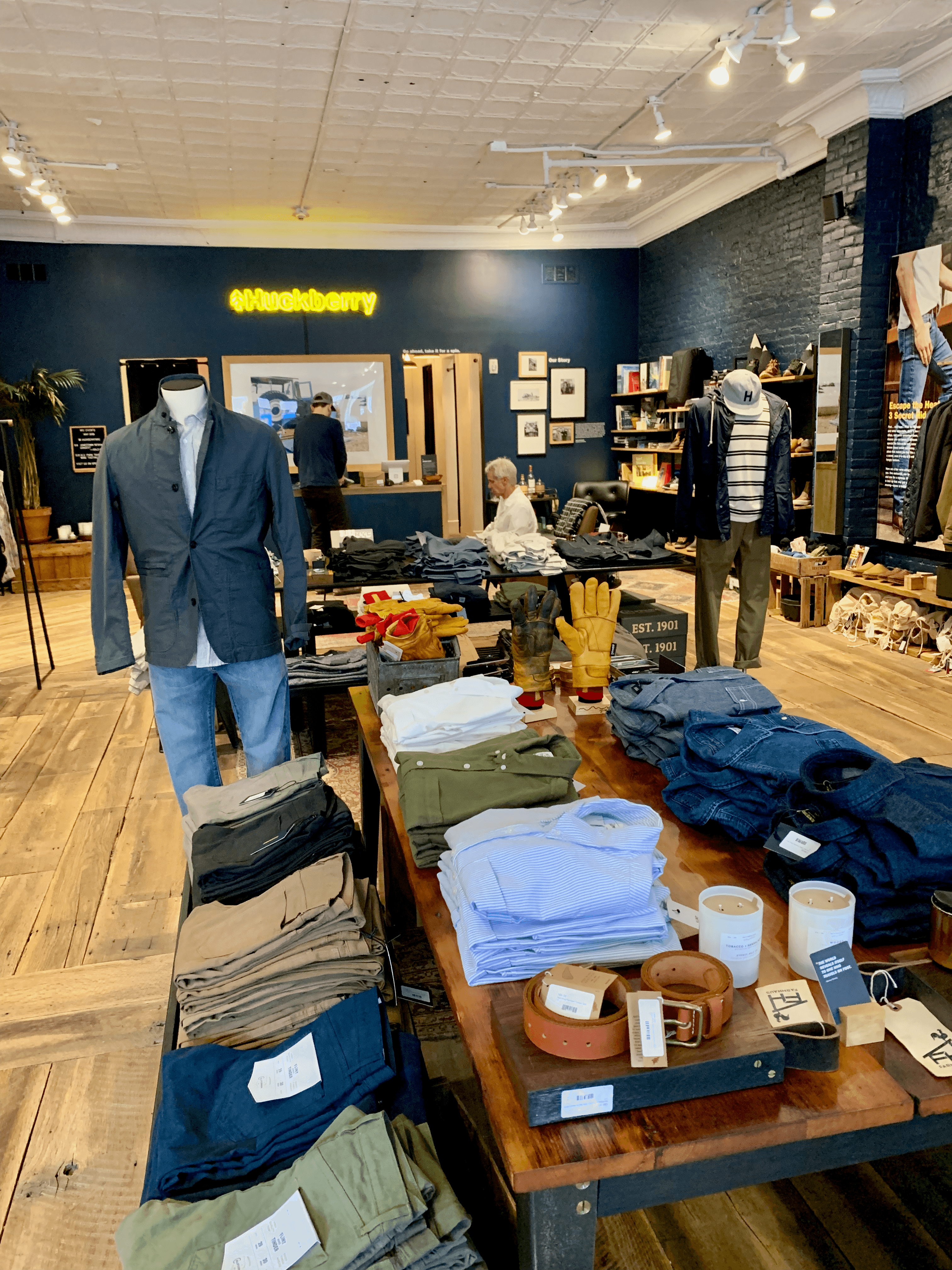 shoe display rack for retail store on Retail Trends 10 Must See Retailers You Must Visit In New York City