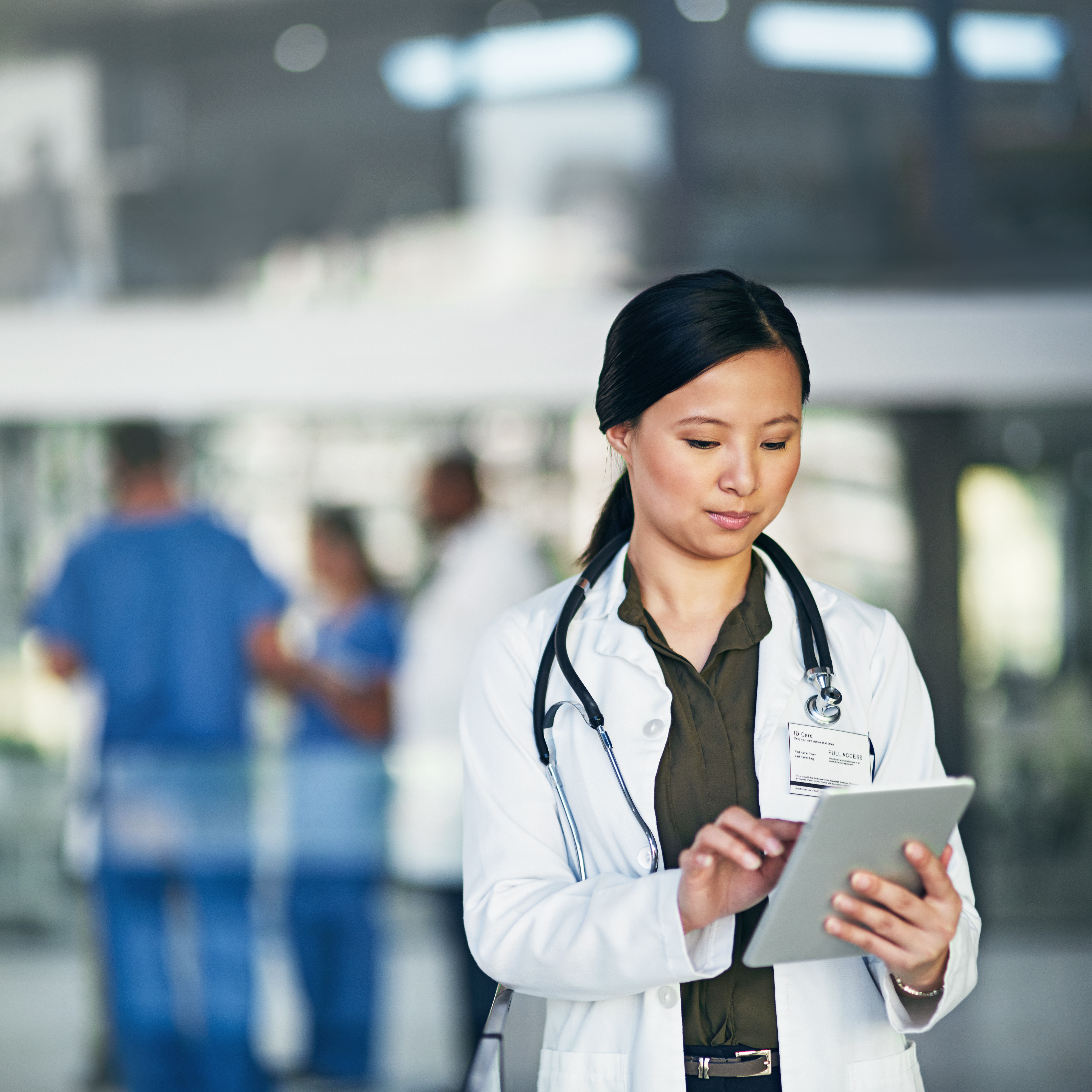 Building Intelligent Mobile First Networks for Healthcare