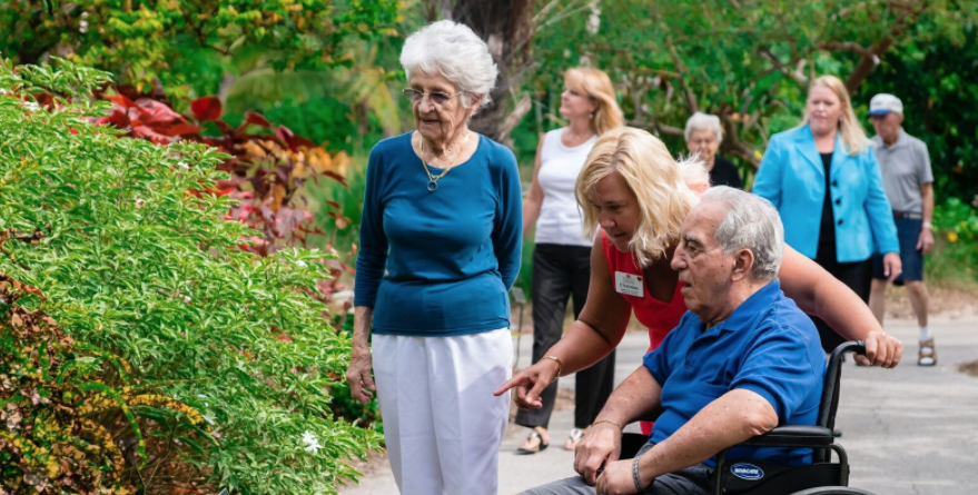 What Is an Active Retirement Community? How Does It Differ from a  Traditional Senior Living or Assisted Living Home?